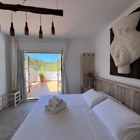 Boutique Hostal La Curandera De Salinas Sant Francesc de s'Estany Exterior photo
